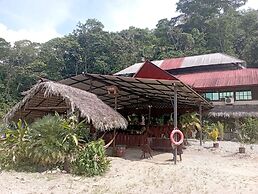 Grand Selva Lodge & Tours