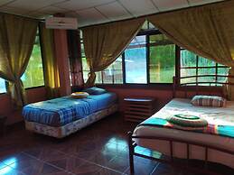 Grand Selva Lodge & Tours