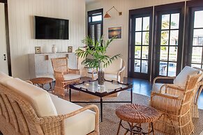 Mahogany Bay Resort & Beach Club, Curio Collection by Hilton