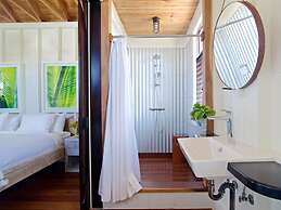 Mahogany Bay Resort & Beach Club, Curio Collection by Hilton