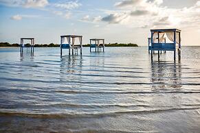 Mahogany Bay Resort & Beach Club, Curio Collection by Hilton