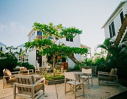 Mahogany Bay Resort & Beach Club, Curio Collection by Hilton