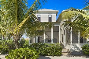 Mahogany Bay Resort & Beach Club, Curio Collection by Hilton