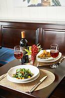 Mahogany Bay Resort & Beach Club, Curio Collection by Hilton