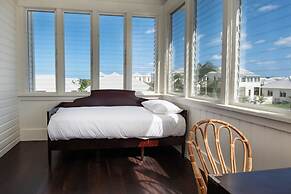 Mahogany Bay Resort & Beach Club, Curio Collection by Hilton