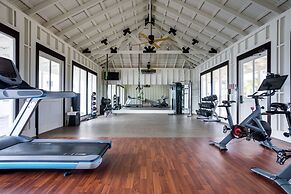 Mahogany Bay Resort & Beach Club, Curio Collection by Hilton