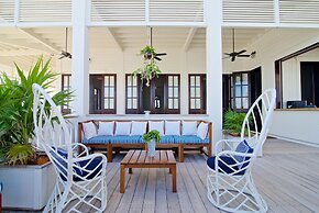 Mahogany Bay Resort & Beach Club, Curio Collection by Hilton