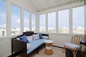 Mahogany Bay Resort & Beach Club, Curio Collection by Hilton