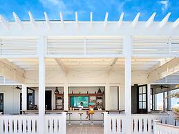 Mahogany Bay Resort & Beach Club, Curio Collection by Hilton