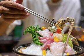 Mahogany Bay Resort & Beach Club, Curio Collection by Hilton