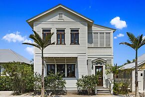 Mahogany Bay Resort & Beach Club, Curio Collection by Hilton