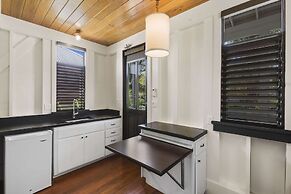 Mahogany Bay Resort & Beach Club, Curio Collection by Hilton