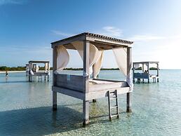 Mahogany Bay Resort & Beach Club, Curio Collection by Hilton