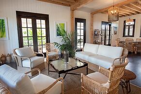 Mahogany Bay Resort & Beach Club, Curio Collection by Hilton