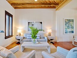 Mahogany Bay Resort & Beach Club, Curio Collection by Hilton