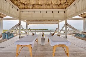 Mahogany Bay Resort & Beach Club, Curio Collection by Hilton