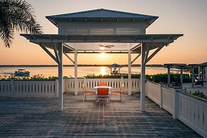 Mahogany Bay Resort & Beach Club, Curio Collection by Hilton