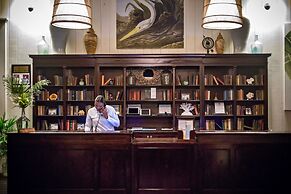 Mahogany Bay Resort & Beach Club, Curio Collection by Hilton