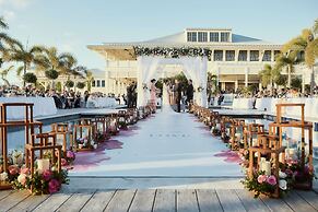 Mahogany Bay Resort & Beach Club, Curio Collection by Hilton