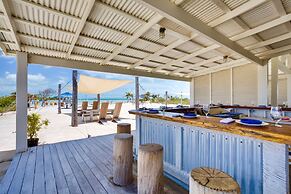 Mahogany Bay Resort & Beach Club, Curio Collection by Hilton