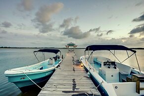 Mahogany Bay Resort & Beach Club, Curio Collection by Hilton