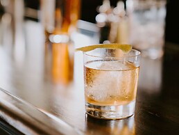 Mahogany Bay Resort & Beach Club, Curio Collection by Hilton