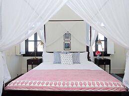 Mahogany Bay Resort & Beach Club, Curio Collection by Hilton