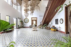 Itz'ana Resort & Residences