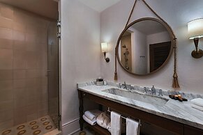 Itz'ana Resort & Residences