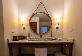 Itz'ana Resort & Residences