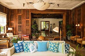 Itz'ana Resort & Residences