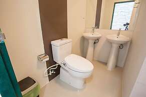 The Zell Budget Hotel Buriam