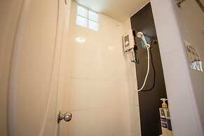 The Zell Budget Hotel Buriam