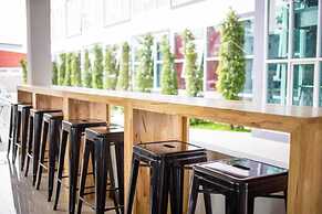 The Zell Budget Hotel Buriam