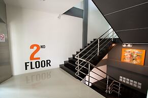 The Zell Budget Hotel Buriam