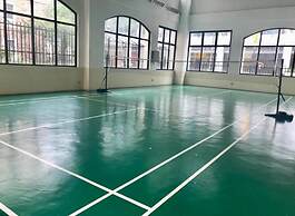 Sarasota Residential Resort, Newport City