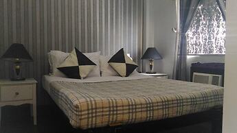 Sarasota Residential Resort, Newport City