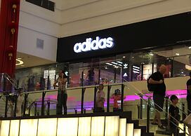 Real Point Suites at Times Square