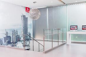 Red Planet Manila Bay