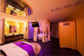 Brightman Theme Hotel