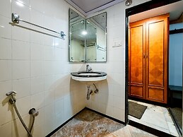 Hotel Balwas International