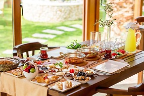 Cunda Ozerbey Konagi - Adults Only