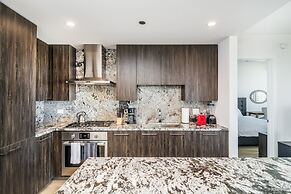 Apartment in River North with Balcony