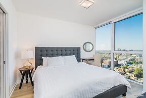 Apartment in River North with Balcony