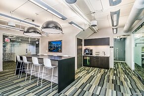 Apartment in River North with Balcony