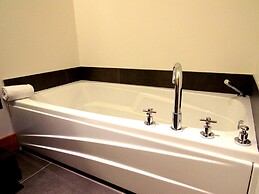 Fraternité-sur-Lac by Location ADP