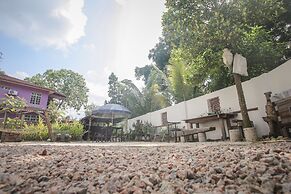 DesaTebrau NewStar Homestay - Wedding Bridal House