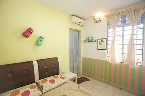 DesaTebrau NewStar Homestay - Wedding Bridal House