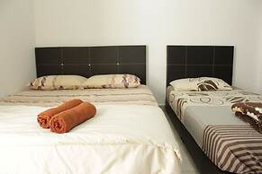 DesaTebrau NewStar Homestay - Wedding Bridal House