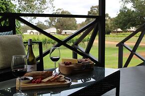 Vineyard Cottage at Upper Reach Winery